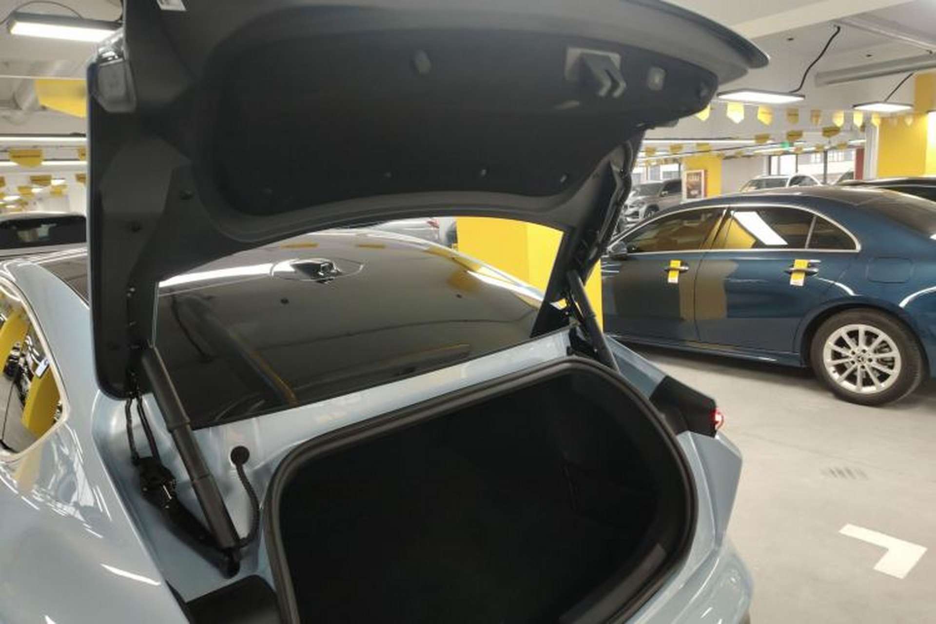 Used Nio ET5 2024 75 kWh Trunk