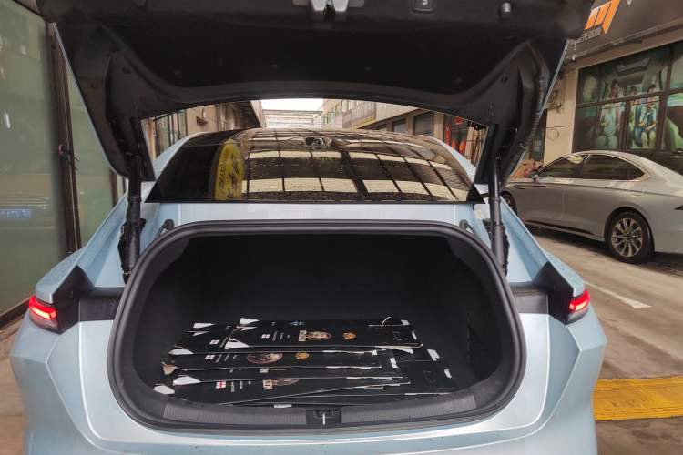 Used Nio ET5 2024 75 kWh Trunk