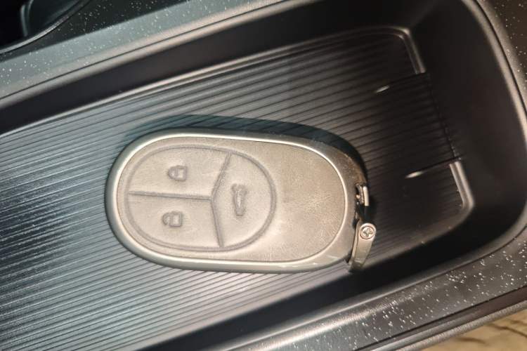 Used Nio ET5 2024 75 kWh Vehicle Key