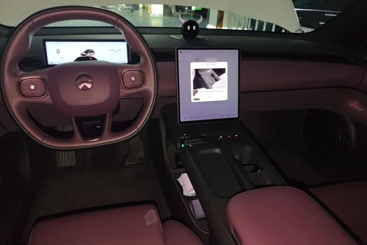 Used Nio ET5 2024 100 kWh Center Console