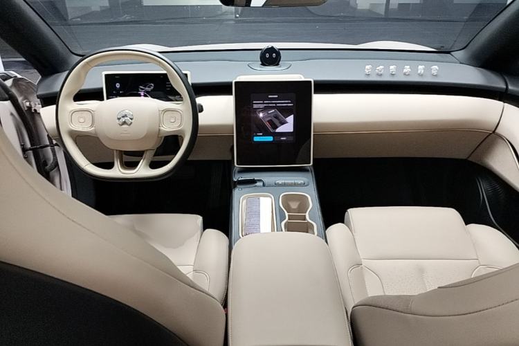 Used Nio ET5 2024 75 kWh Center Console