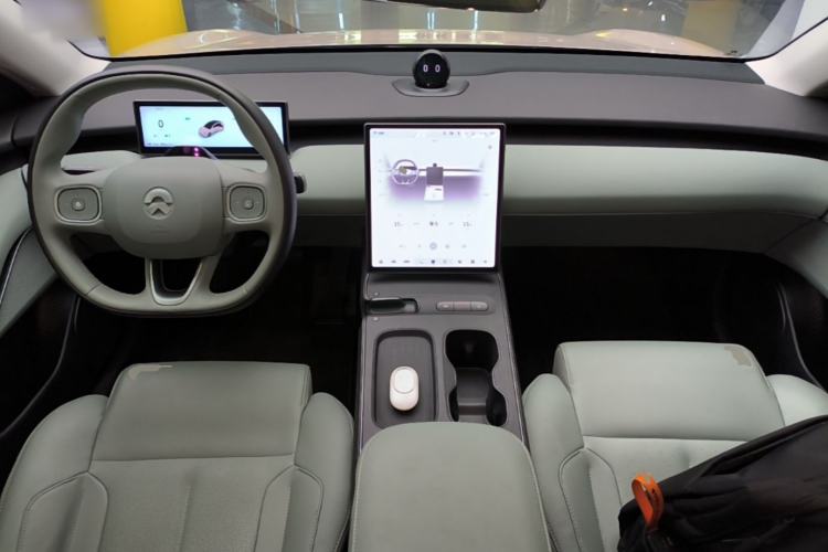 Used Nio ET5 2024 75 kWh Center Console