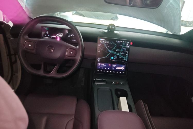 Used Nio ET5 2024 75 kWh Center Console