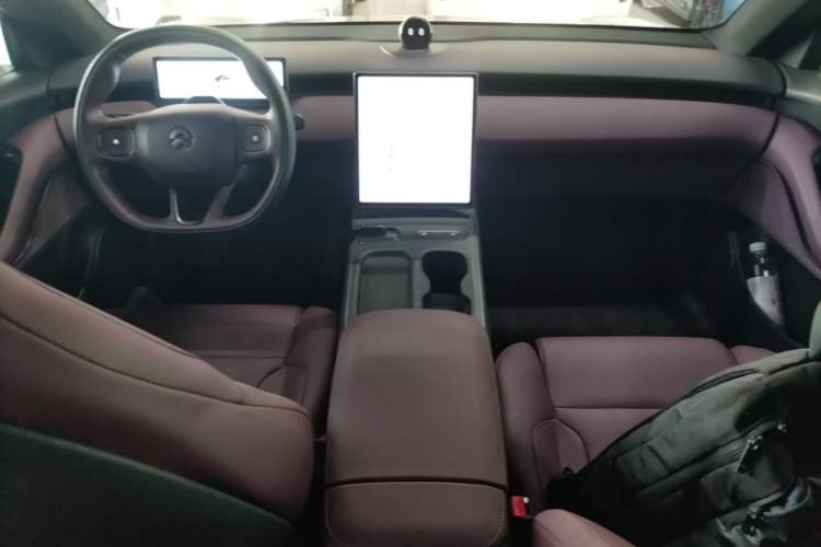 Used Nio ET5 2024 75 kWh Center Console