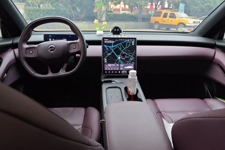 Used Nio ET5 2024 75 kWh Center Console