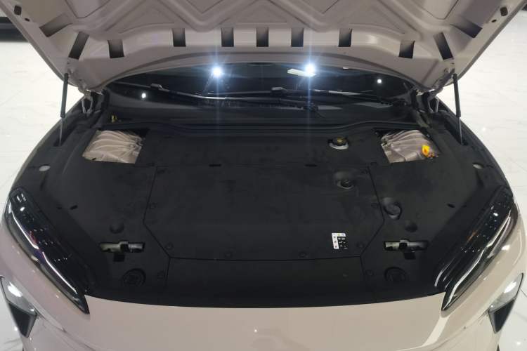 Used Nio ET5 2024 75 kWh Engine Bay