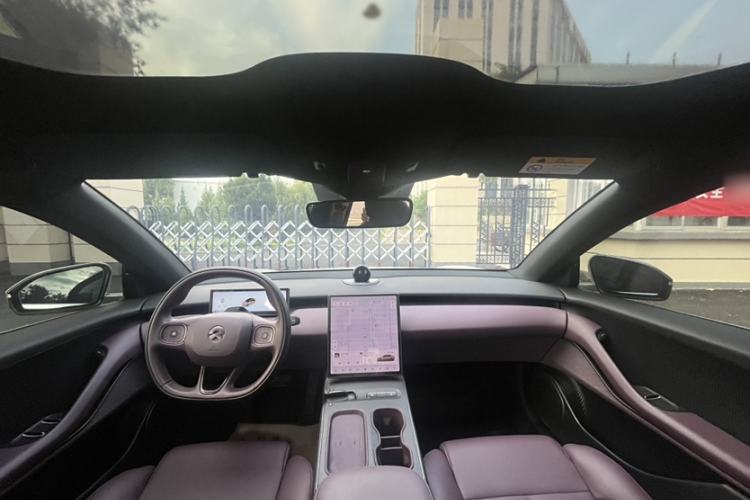 Used Nio ET5 2024 75 kWh Interior 1