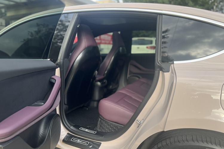 Used Nio ET5 2024 75 kWh Interior 3