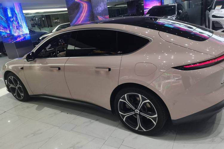 Used Nio ET5 2024 75 kWh Left Side