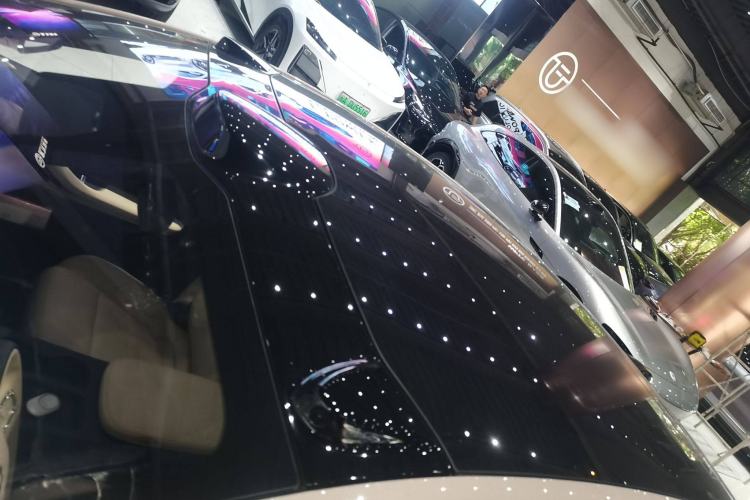 Used Nio ET5 2024 75 kWh Roof