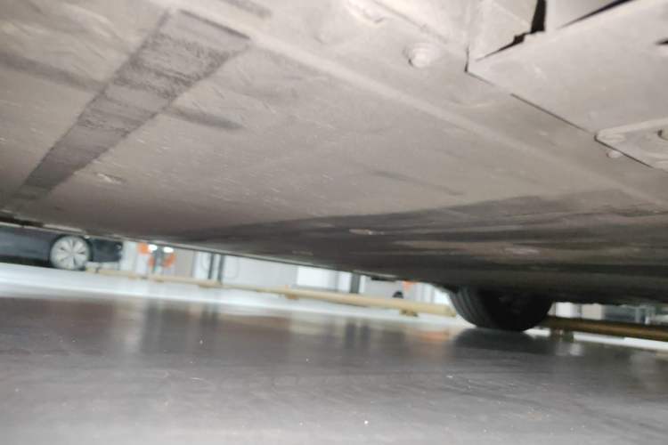 Used Nio ET5 2024 75 kWh Chassis Front Left