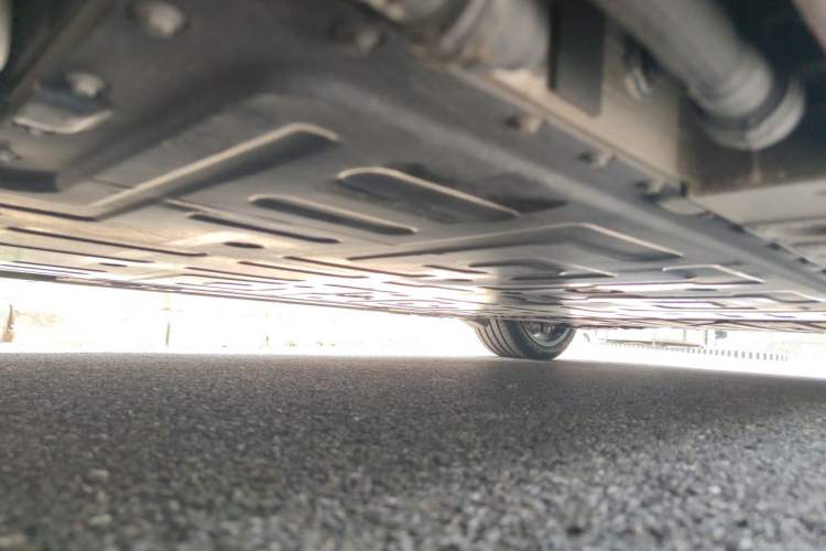 Used Nio ET5 2024 75 kWh Chassis Front Left