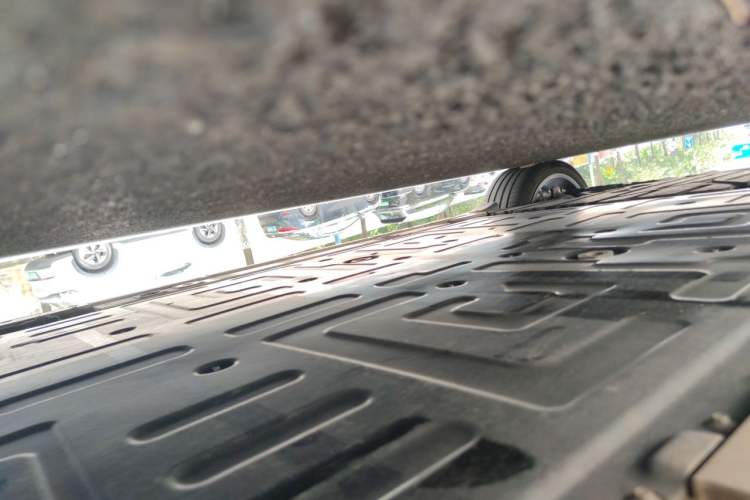 Used Nio ET5 2024 75 kWh Chassis Front Right