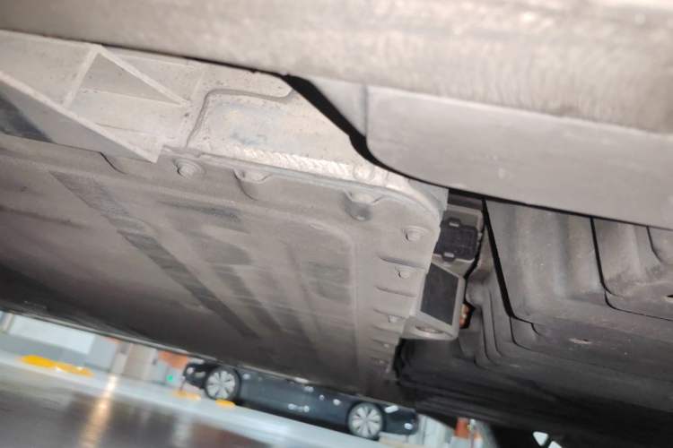 Used Nio ET5 2024 75 kWh Chassis Rear Left