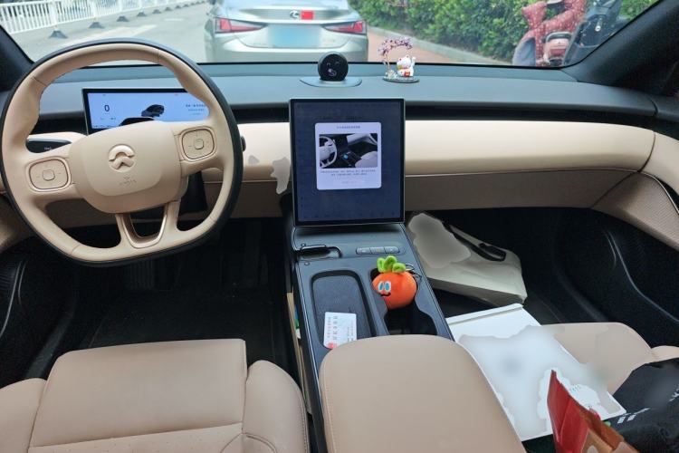 Used Nio ET5 2024 75 kWh Center Console