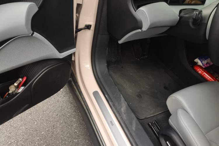 Used Nio ET5 2024 75 kWh Driver Seat