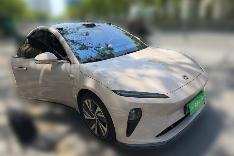 Used Nio ET5 2024 75 kWh Front Right 45 Deg