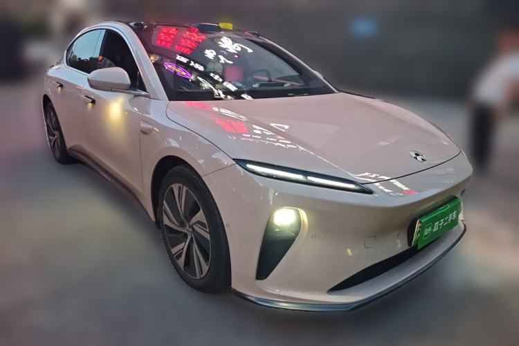 Used Nio ET5 2024 75 kWh Front Right 45 Deg