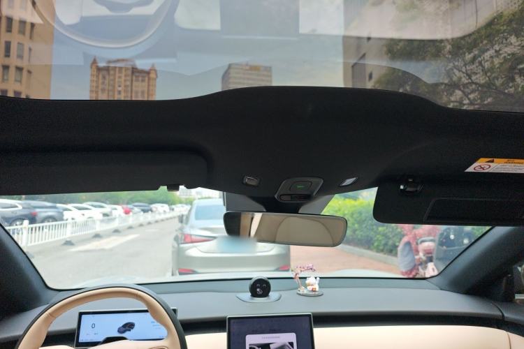 Used Nio ET5 2024 75 kWh Headliner