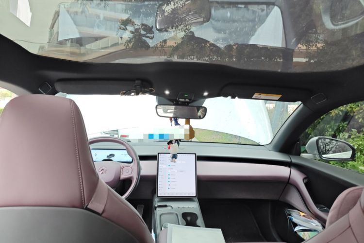 Used Nio ET5 2024 75 kWh Headliner