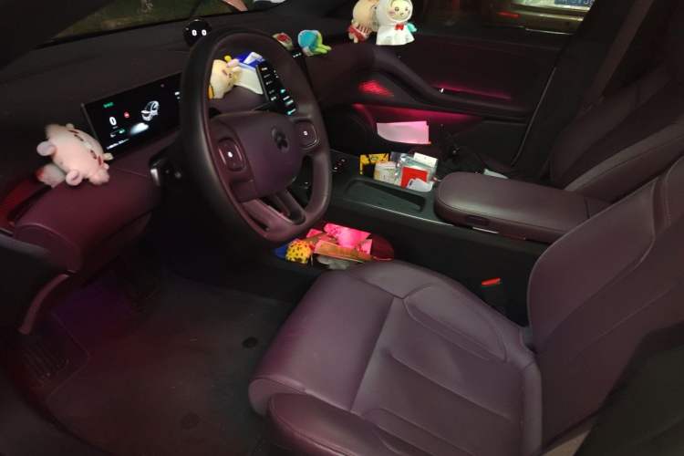 Used Nio ET5 2024 75 kWh Left Front Seat