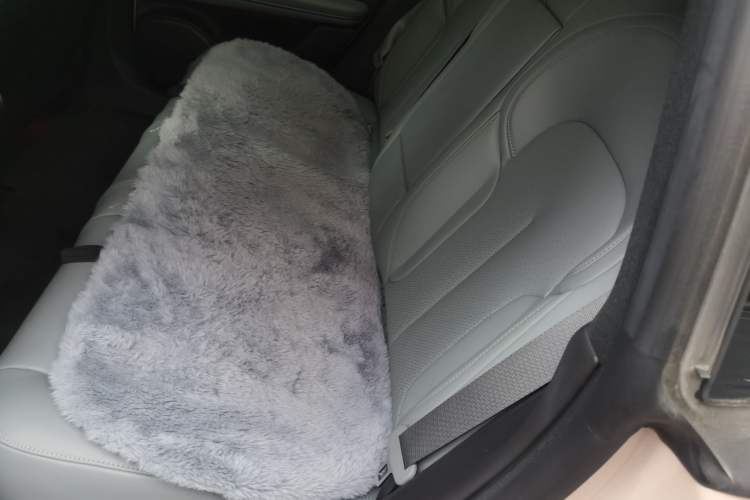 Used Nio ET5 2024 75 kWh Left Rear Seat