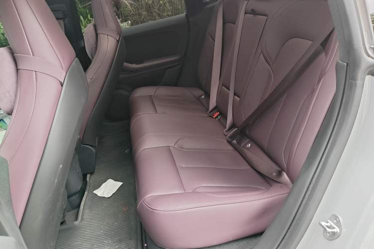 Used Nio ET5 2024 75 kWh Left Rear Seat