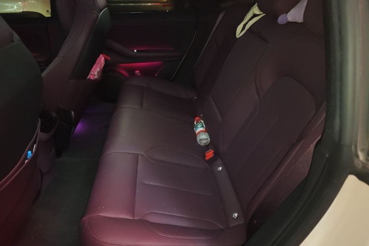 Used Nio ET5 2024 75 kWh Left Rear Seat