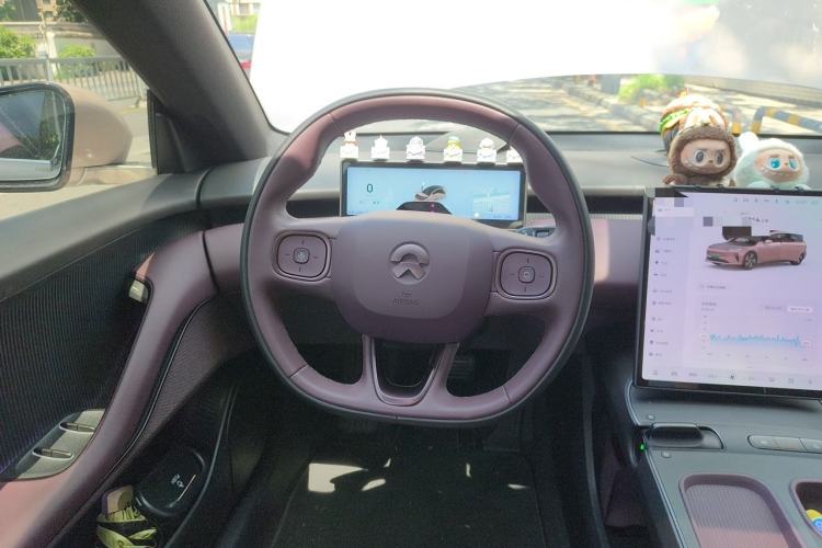 Used Nio ET5 2024 75 kWh Steering Wheel