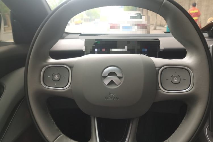 Used Nio ET5 2024 75 kWh Steering Wheel