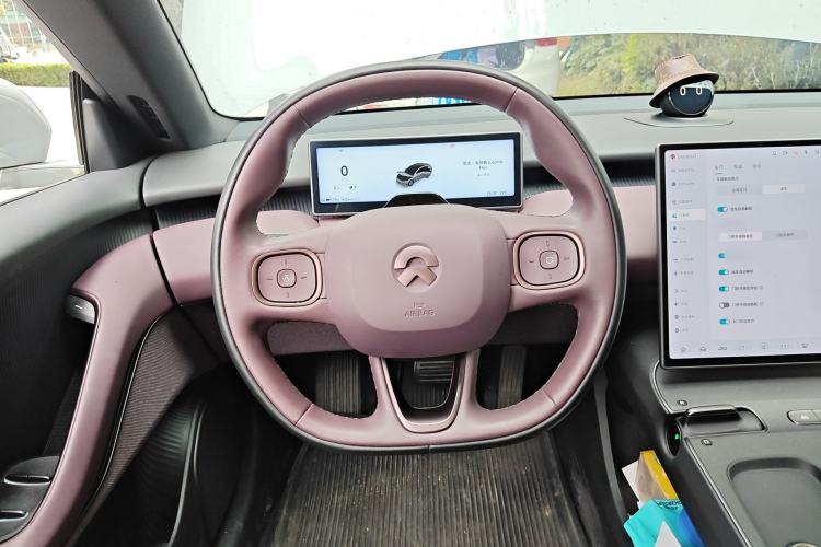 Used Nio ET5 2024 75 kWh Steering Wheel