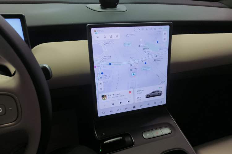Used Nio ET5 2024 75 kWh Audio And AC Panel