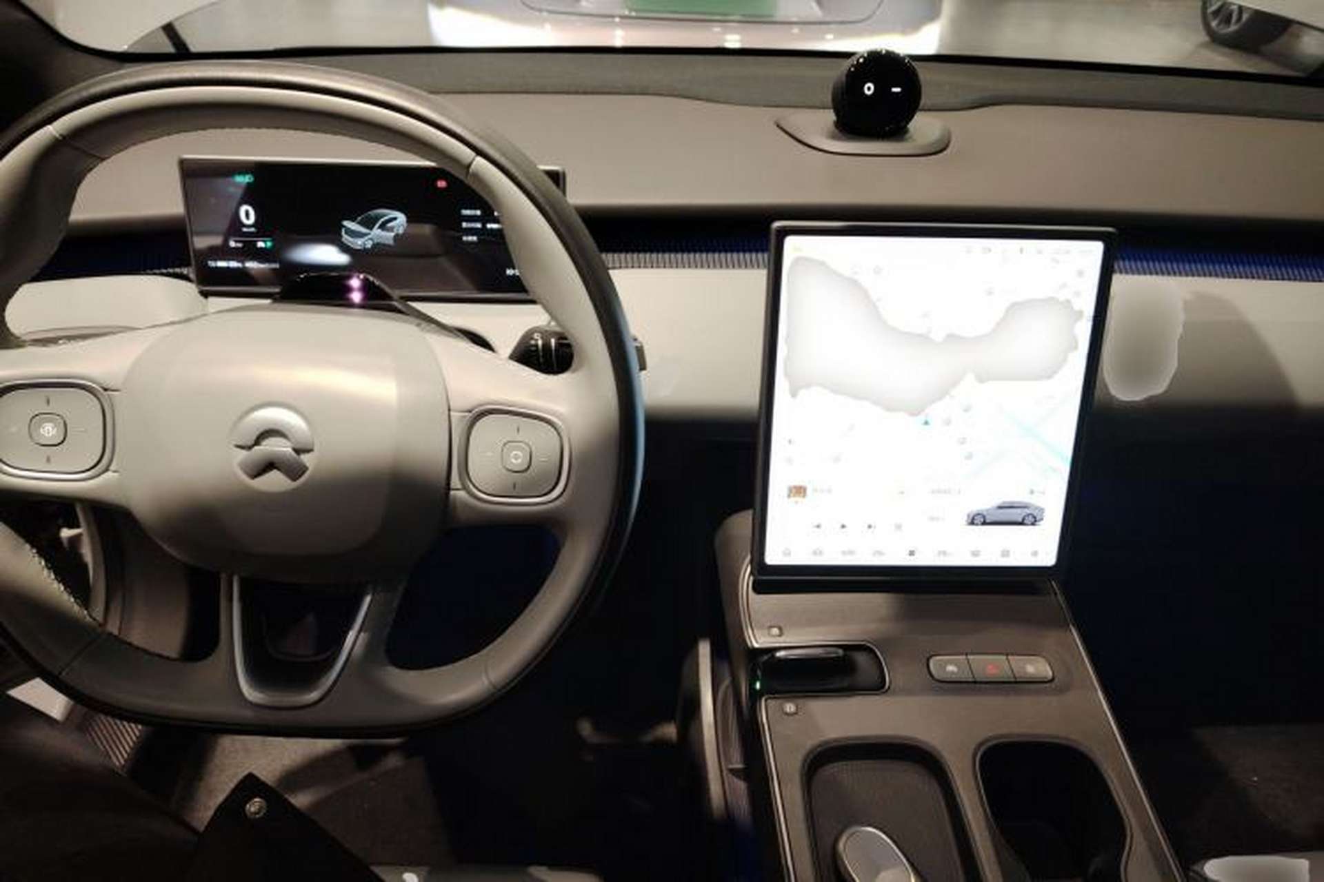 Used Nio ET5 2024 75 kWh Center Console