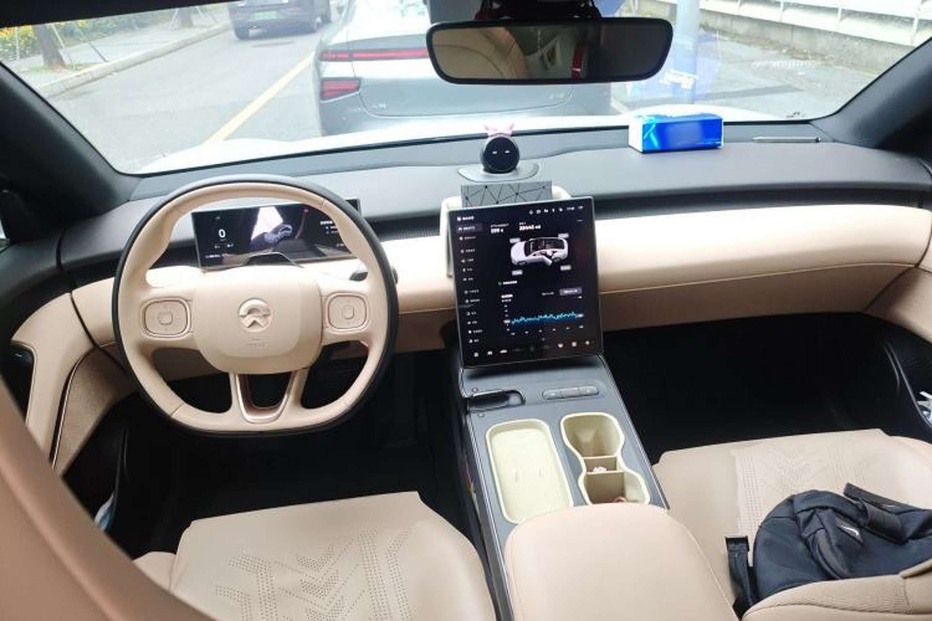Used Nio ET5 2024 75 kWh Center Console