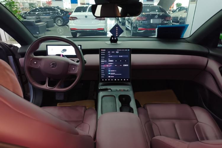 Used Nio ET5 2024 75 kWh Center Console