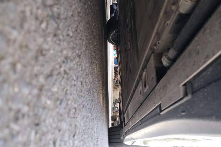 Used Nio ET5 2024 75 kWh Chassis Front Left