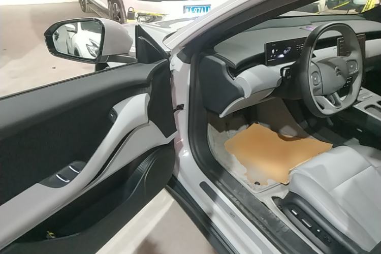 Used Nio ET5 2024 75 kWh Driver Seat