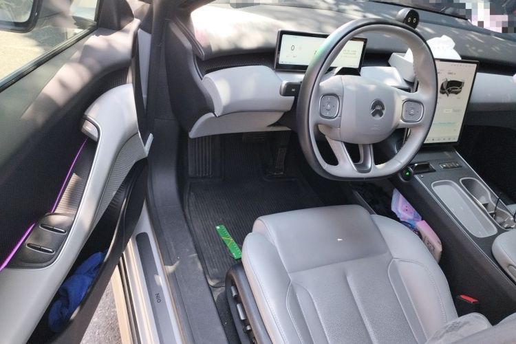 Used Nio ET5 2024 75 kWh Driver Seat