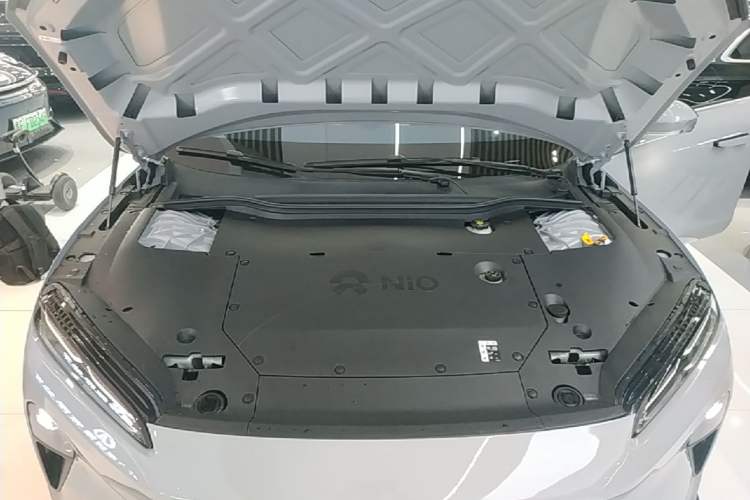 Used Nio ET5 2024 75 kWh Engine Bay