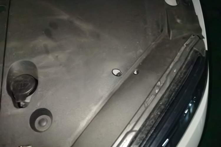 Used Nio ET5 2024 75 kWh Engine Bay Left