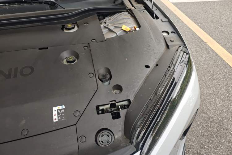 Used Nio ET5 2024 75 kWh Engine Bay Left