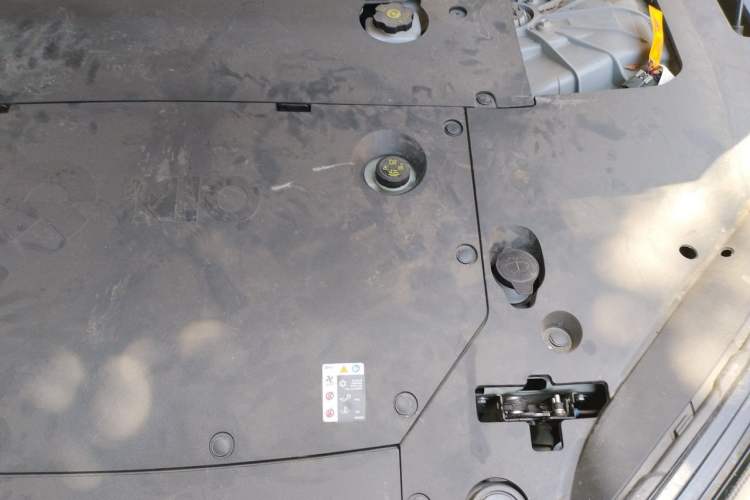 Used Nio ET5 2024 75 kWh Engine Bay Left