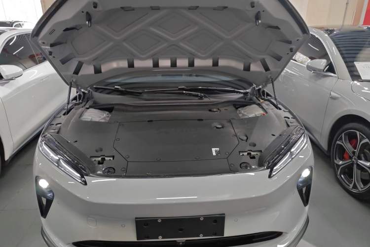 Used Nio ET5 2024 75 kWh Engine Bay