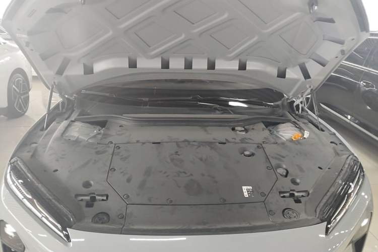 Used Nio ET5 2024 75 kWh Engine Bay