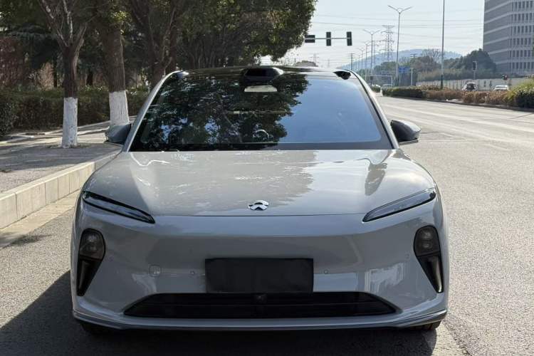 Used Nio ET5 2024 75 kWh Exterior 1