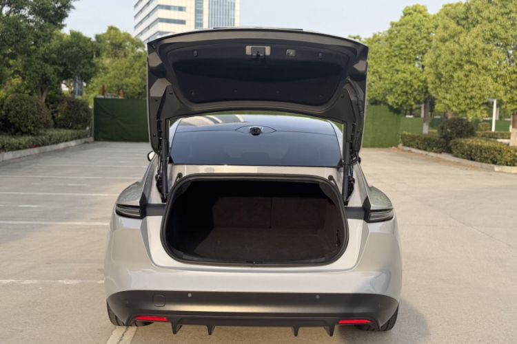 Used Nio ET5 2024 75 kWh Exterior 3
