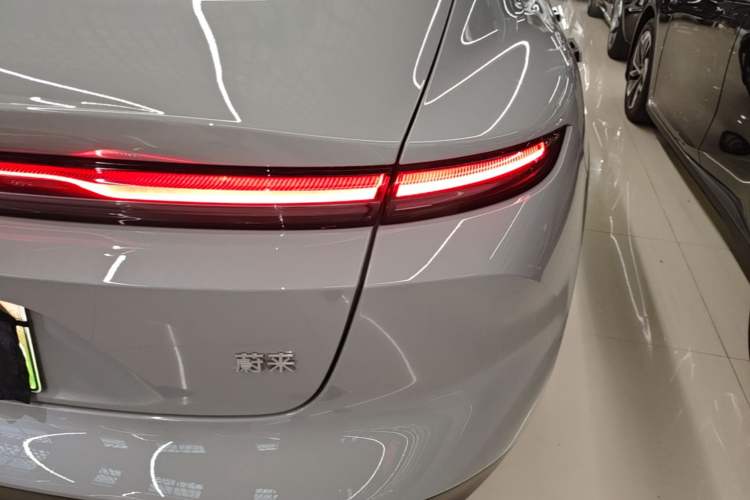 Used Nio ET5 2024 75 kWh Exterior 3