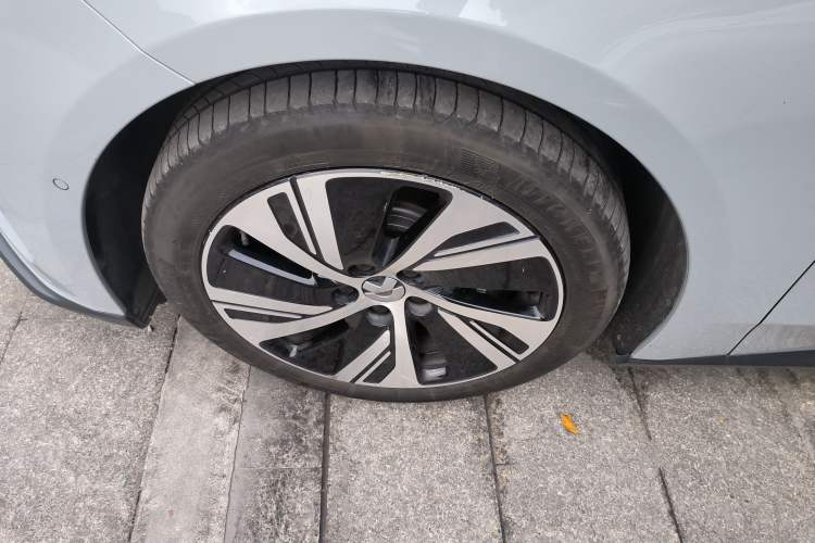 Used Nio ET5 2024 75 kWh Exterior 4