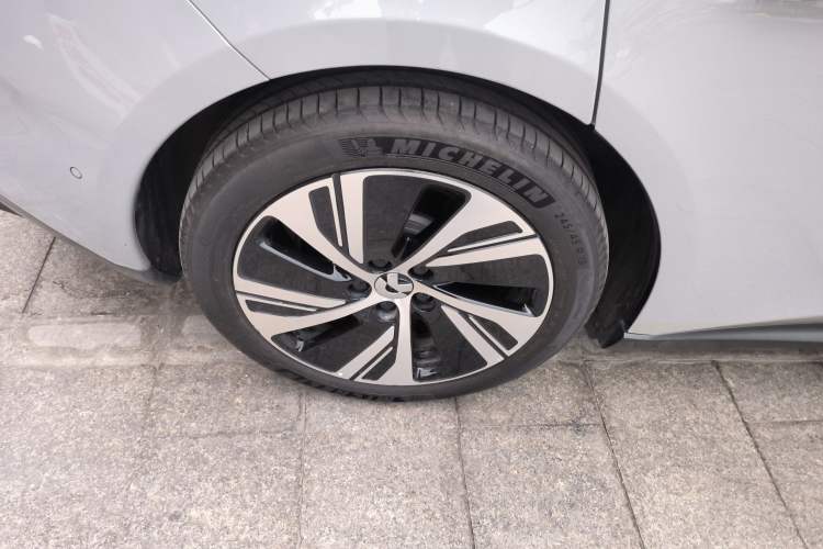 Used Nio ET5 2024 75 kWh Exterior 5