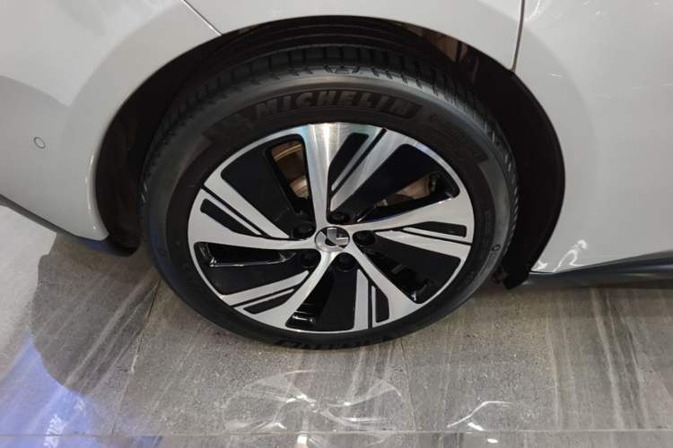 Used Nio ET5 2024 75 kWh Exterior 5